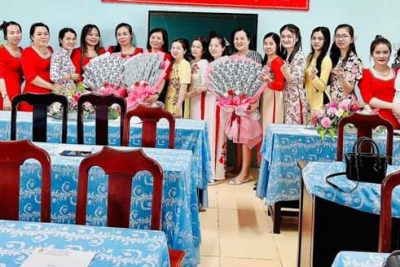 Hưởng ứng tuần lễ áo dài của các cô giáo Trường Mẫu giáo Vĩnh Phong