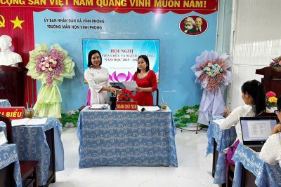 Căn cứ HD số 1932/HD-SGDĐT ngày 29/09/2025 Hướng dẫn về việc hướng dẫn tạm thời tổ chức Hội nghị công chức, viên chức:  Hội nghị người lao động năm học 2025-2026. Nay, ngày 10/10/2025, Trường Mầm non Vĩnh Phong tổ chức Hội nghị Cán bộ, viên chức và người lao động năm học 2025-2026.